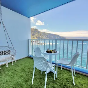 holiday-feel-b.adeje-hotels.com/