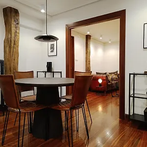 Cornerstone, En Casco Viejo Apartment